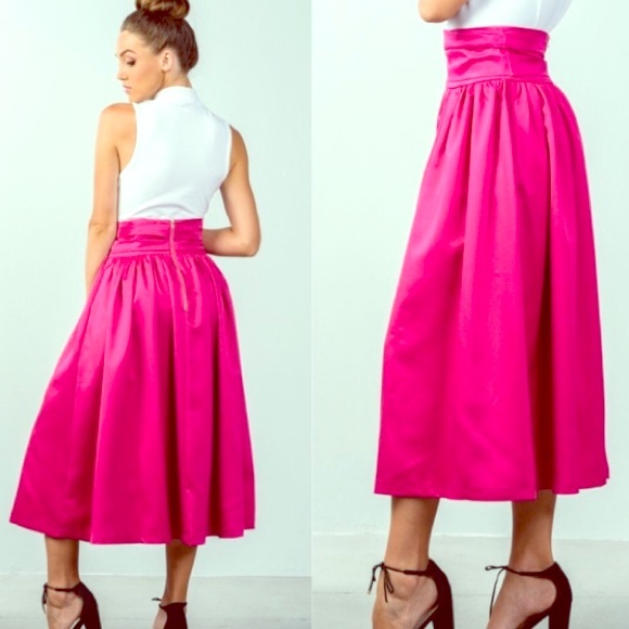 Pink silky midi skirt with pockets! - Picture 4 of 4